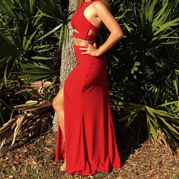 Red Gianni Bini Gown size 6 - Picture 1 of 4